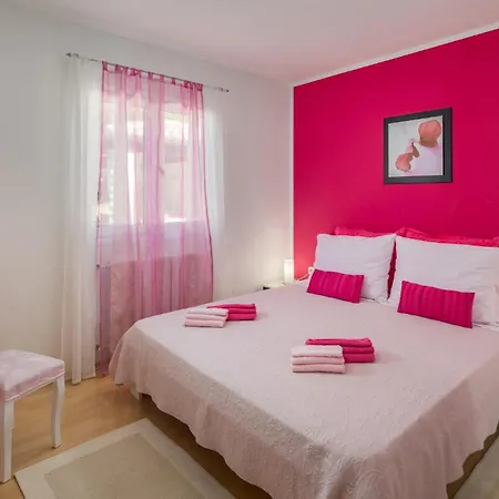 Prázdninový dům 3 Bedroom Gorgeous In *