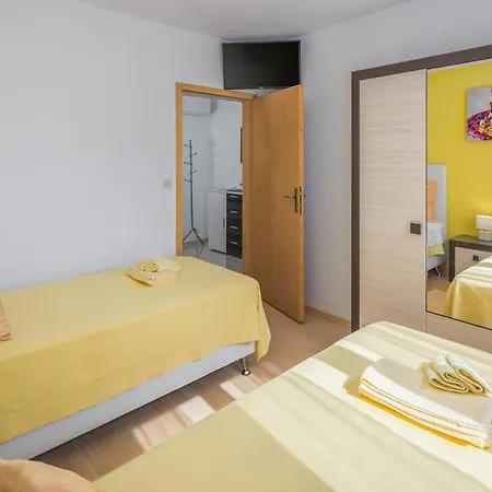 3 Bedroom Gorgeous In *