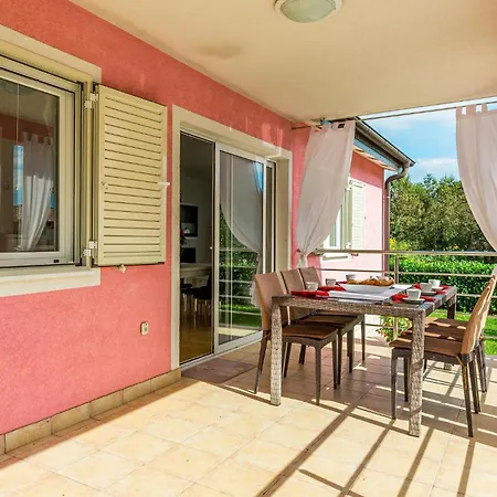 3 Bedroom Gorgeous In Labin (Istria)