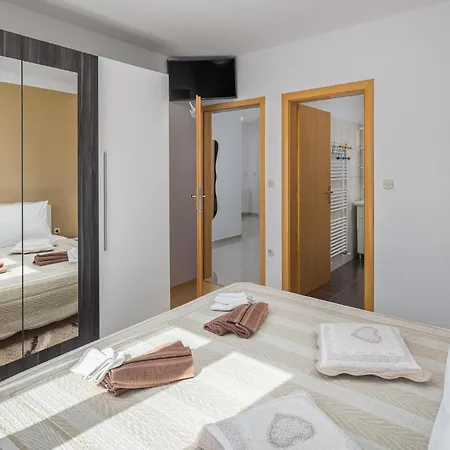 3 Bedroom Gorgeous In Prázdninový dům