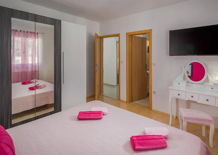 3 Bedroom Gorgeous In Сasa de vacaciones Labin (Istria)