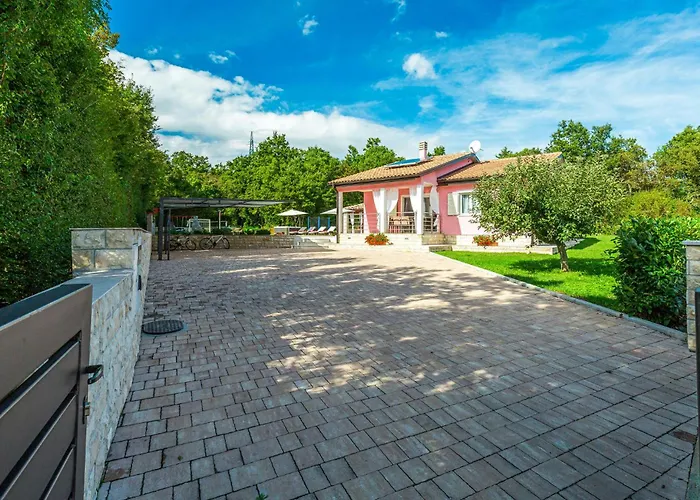 3 Bedroom Gorgeous In Labin (Istria)